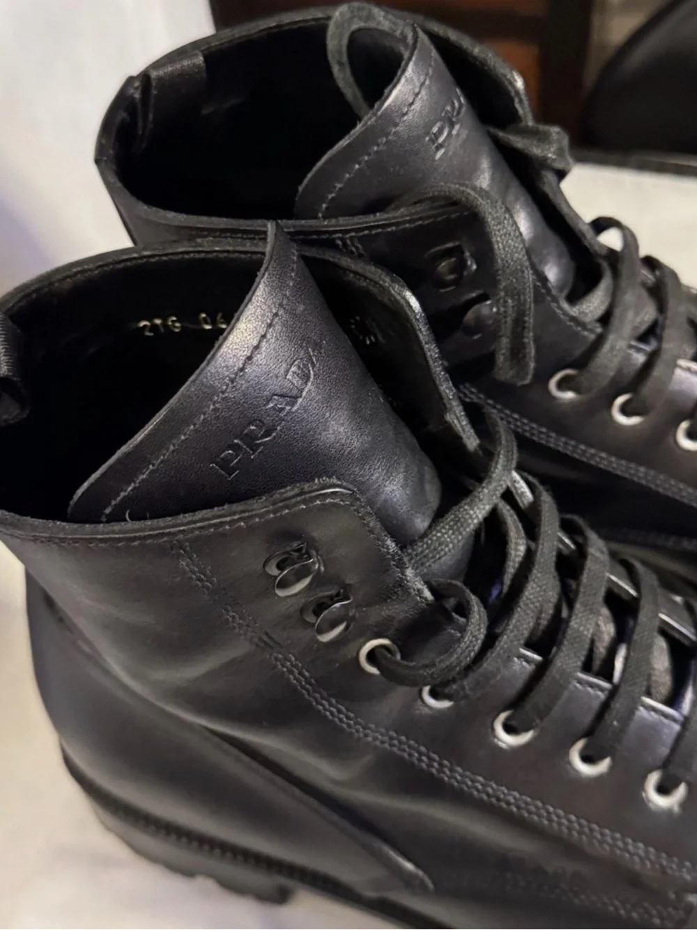 Prada Black Calf Leather Cap Toe Lug Sole Combat Boots Sz 9 Eu 42 Made In Italy